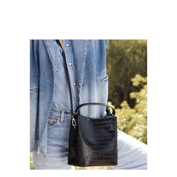 AOTA Elena Crossbody Bucket Bag Black Vegan Croc Rachael Zoe Fall Curation - Picture 2 of 15